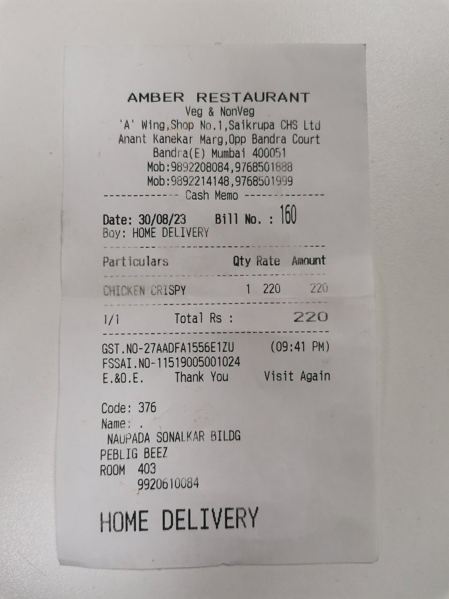 szaheer90's tweet photo. Getting your food through Zomato now costs a whopping 45-50% (Rs. 220 vs Rs 321.5) more than ordering directly from the restaurant. 🍕💰 #UnfairPricing #FoodDeliveryCosts @zomato @zomatocare https://t.co/6k94V819io
