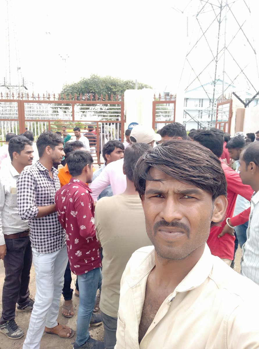 <a href="/dineshs24062430/">Dinesh sisodiya</a> <a href="/ChouhanShivraj/">Shivraj Singh Chouhan</a> <a href="/dblive15/">DB LIVE - (Digital News Channel)</a> <a href="/ZeeMPCG/">Zee MP-Chhattisgarh</a> <a href="/Energy_MPME/">Energy Department, MP</a> <a href="/thewirehindi/">The Wire हिंदी</a> अगर तानाशाही पूर्ण आदेशों को वापस नहीं लिया गया तो फिर मत कहना कि हम व्यवस्था बिगड़ने हैं  चुनौती है #आउटसोर्स भी इस बार अगर वक्त नहीं बदला तो हम वक्त को बदल कर रख देंगे इरादों में दम है और हमारे इरादों से आप पहले ही वाकिफ है

<a href="/PradhumanGwl/">Pradhuman Singh Tomar</a> <a href="/ChouhanShivraj/">Shivraj Singh Chouhan</a> <a href="/mpbreakingnews/">MP Breaking News</a>