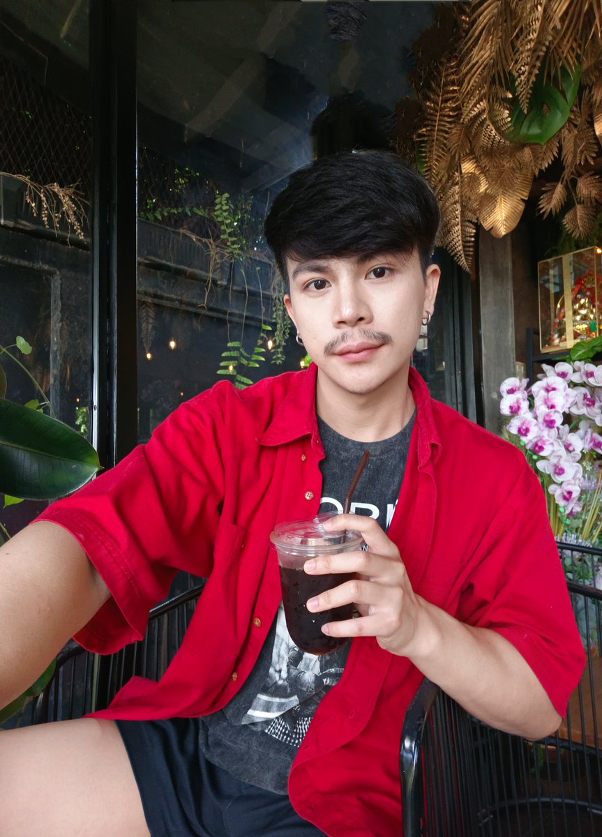 กาแฟดำสักแก้วไหมครับ ☕