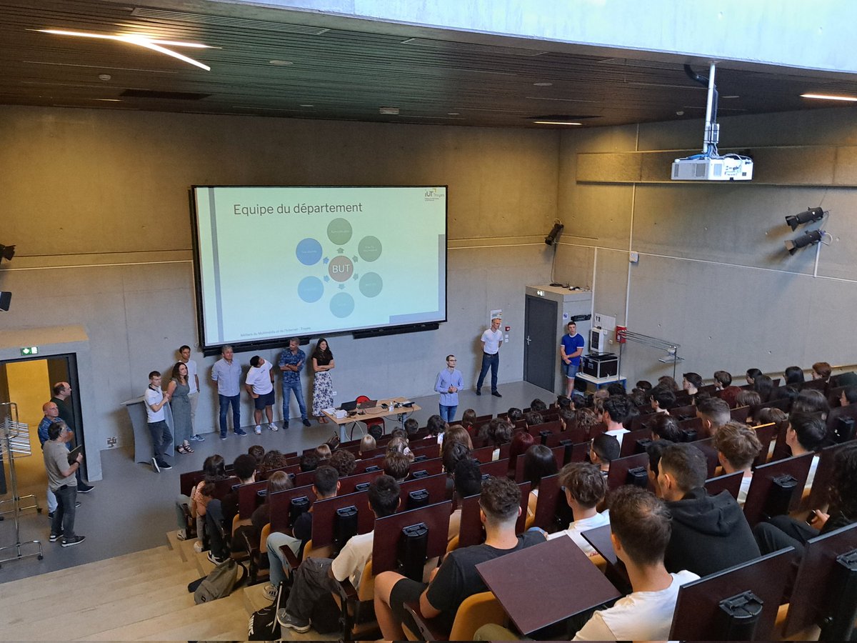 #rentree2023
🏫 La rentrée se poursuit à l'IUT de Troyes avec les étudiants en 1ère année MMI. 

#iut #Troyes 
<a href="/universitereims/">Université de Reims Champagne-Ardenne</a> <a href="/lesIUT/">Les IUT</a>