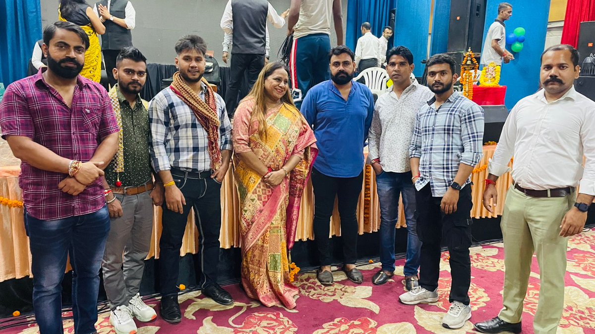 nuys2014's tweet photo. #NavUrjaYuvaSanstha was honored today by #BSFoundation at Delhi #LajpatBhawanAuditorium for its excellent work. Thanks to BS Foundation.
Today a large number of youth are associated with the NAV URJA YUVA SANSTHA, this has been possible with your blessing
@eyedocpal @Yadav100nu https://t.co/pyTbHWTwfF