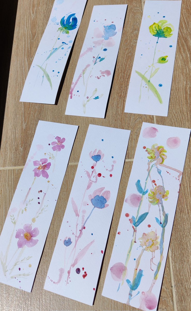 DangBui5's tweet photo. Gifts for friends
#marquepage #bookmark #art #aquarelle #relaxation #booklovers #watercolor https://t.co/Yqfm7zPMBO