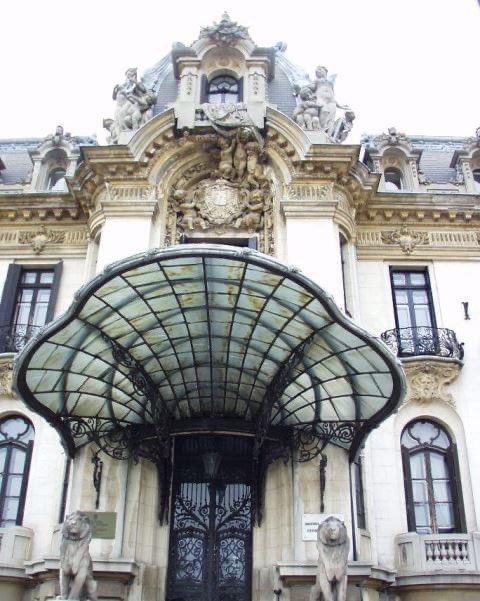 To honor the memory and contribution of the most important Romanian musician, George Enescu (1881 – 1955), on 2nd of September 1956, in Bucharest, the "George Enescu" Museum was inaugurated inside the Cantacuzino Palace.

 📸George Enescu National Museum