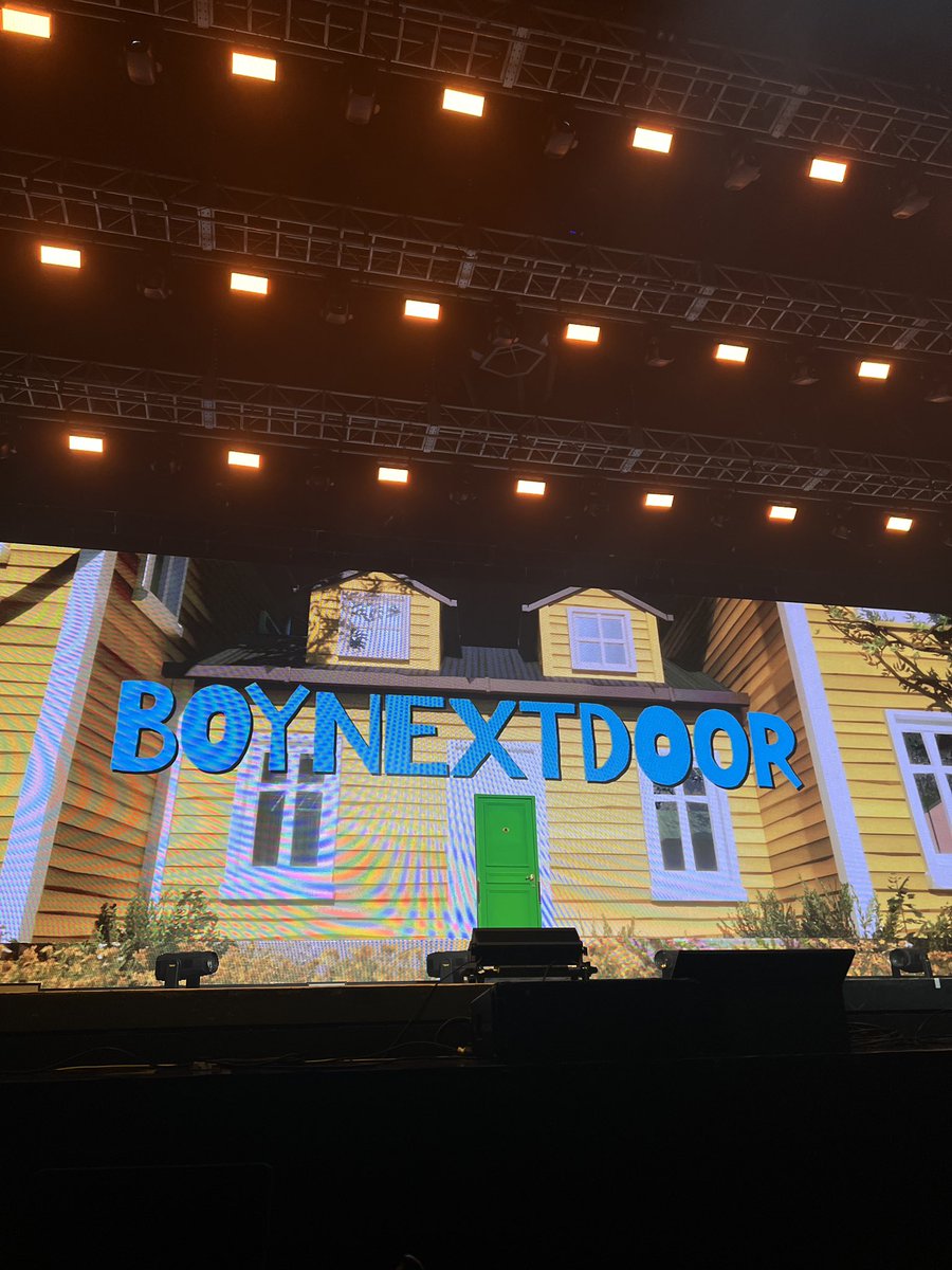 CelebConfirmed's tweet photo. Are you guys ready?! 🤩
#BOYNEXTDOOR is making its first comeback today with its first EP "WHY.." and we are the showcase to celebrate!✨ Stay tuned for more updates!! 

@BOYNEXTDOOR_KOZ #보이넥스트도어 #BND #BOYNEXTDOOR_WHY #WHY
#뭣같아 #ButSometimes https://t.co/10BgThp5nG