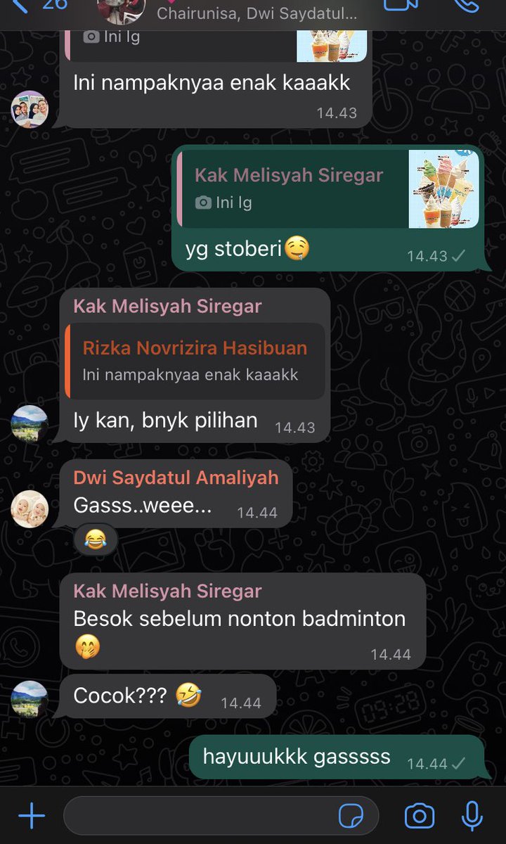 gajadi sendirian, guru-guru di tempat aku ngajar juga mau ikutan😭☝🏻
