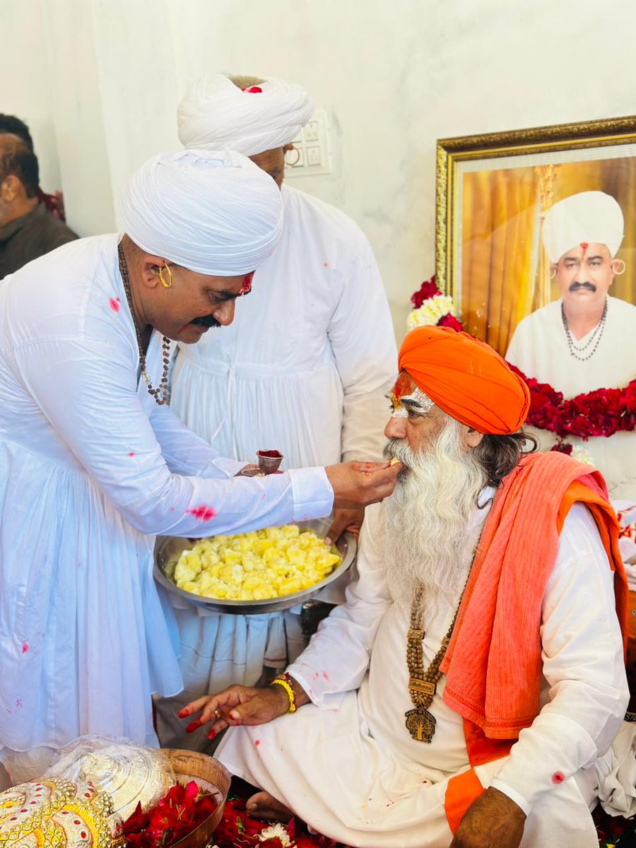 vadwaladudhrej's tweet photo. શ્રી નાગ પંચમી મહોત્સવ 
શ્રી ગોગા મહારાજ કાશીધામ કાહવા 
@vadwaladudhrej
#GogaMaharaj_Mandir_Kashidham
#NagPanchami https://t.co/zxMEkXd47U