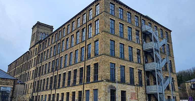OceanairUK's tweet photo. We have recently worked with a customer to provide Fujitsu heat recovery VRF systems and fresh air ventilation at a newly refurbished historic former textile mill in Yorkshire.

Click the link below to discover more
https://t.co/g4Kz9lMnS9 https://t.co/oPMM98eOQH