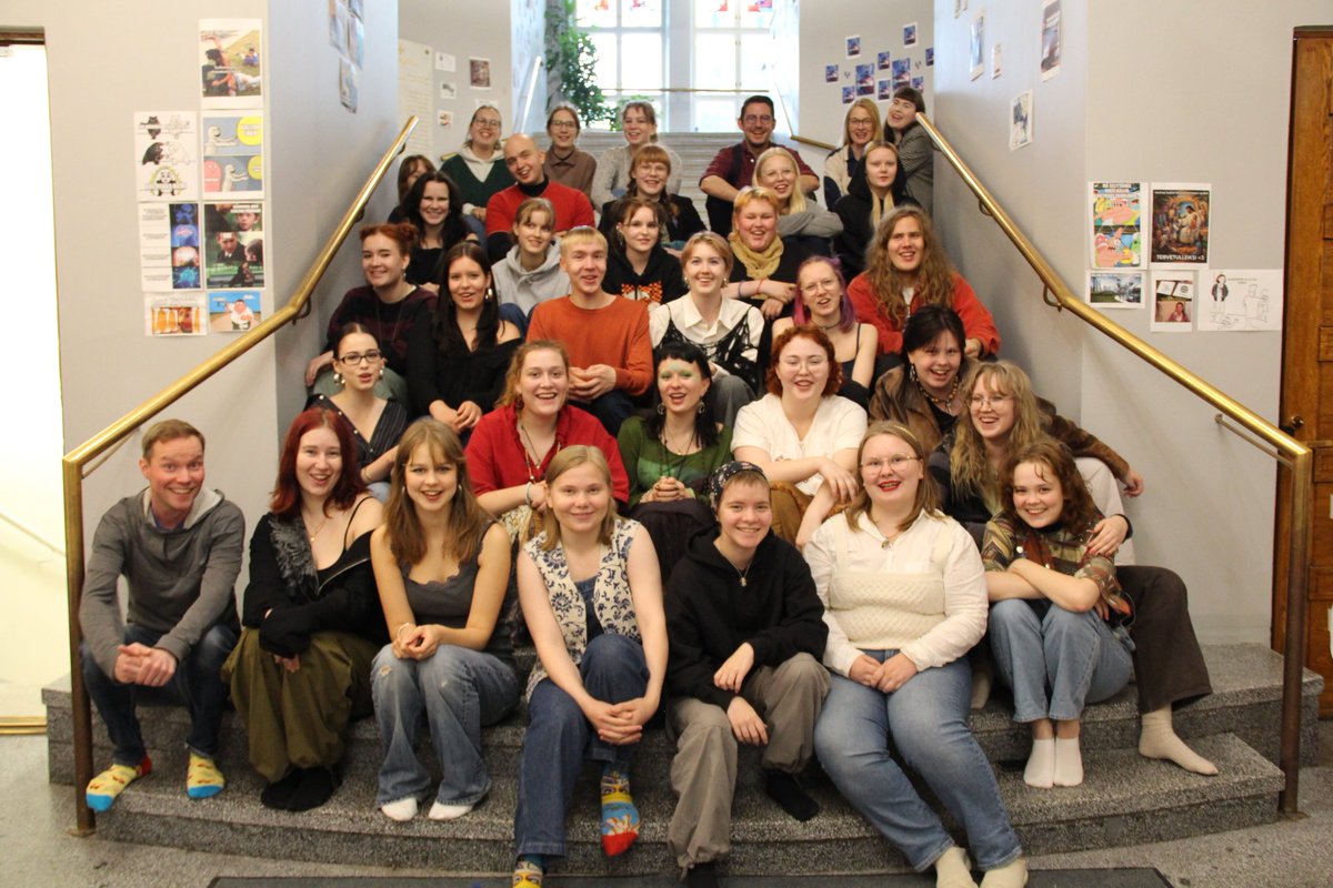 Tällä porukalla KirjaKallio lähtee kohti <a href="/KirjamessutHKI/">HelsinginKirjamessut</a> 2023! 💙🔥

#kirjamessut