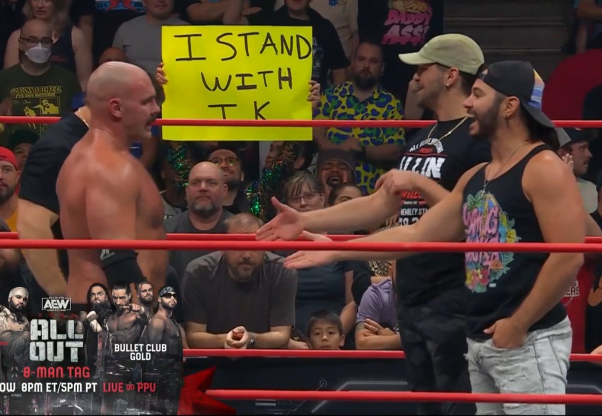 SignsIc's tweet image. #aew #AEWCollison #CMPunkFired