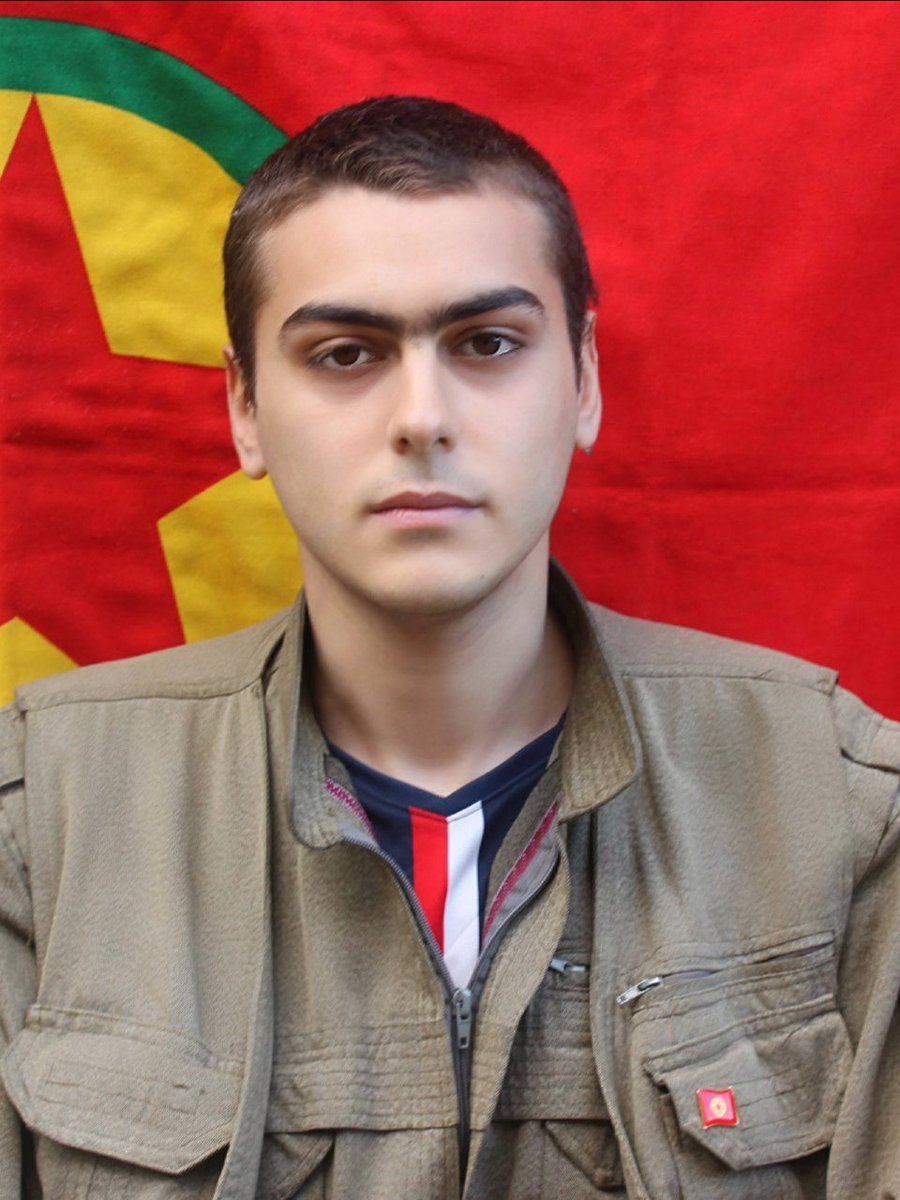 Berivanfirat75's tweet image. Six années se sont écoulées depuis le départ de mon fils, ma souffrance est aussi violente que ce 04/09/2017. 
Mais, je ne me suis pas faite prisonnière de ma douleur.  J'ai continué ma marche,pour être un des maillons de la chaîne de la lutte pour la liberté et la dignité.