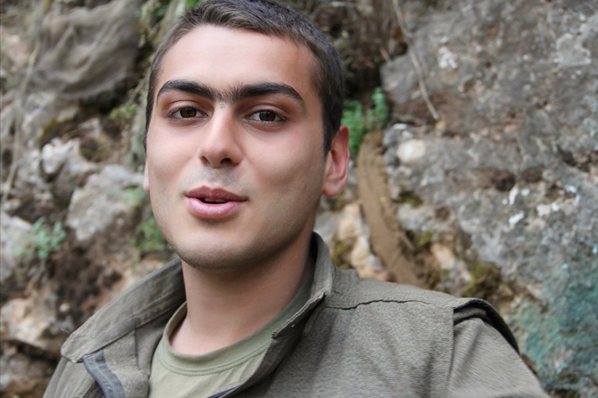 Berivanfirat75's tweet image. Six années se sont écoulées depuis le départ de mon fils, ma souffrance est aussi violente que ce 04/09/2017. 
Mais, je ne me suis pas faite prisonnière de ma douleur.  J'ai continué ma marche,pour être un des maillons de la chaîne de la lutte pour la liberté et la dignité.