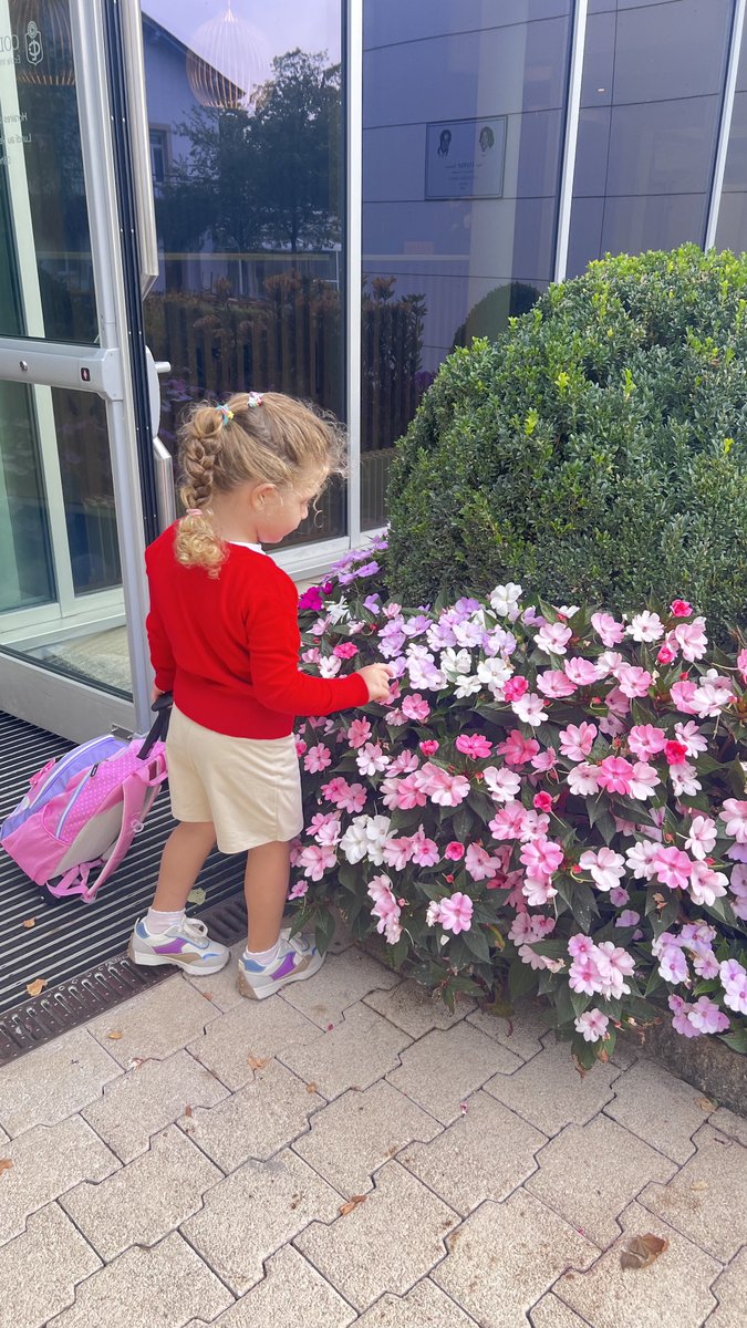 GadbanWaleed's tweet photo. First day at #school 

Proud #father 👨‍👩‍👧‍👦 https://t.co/ROEhiidbdw