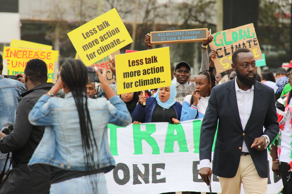 PowerShftAfrica's tweet photo. Members of the Civil Society during a procession in Nairobi. The Africa Climate Summit has kicked off this morning with Heads of State, business leaders, civil society organisations and other groups expected to attend.
#PeoplesACS23 #FreeOurFoodSytems #RenewablesNow #EndFossilFuels #FastFairForever #ClimateActionNow  #ACS23