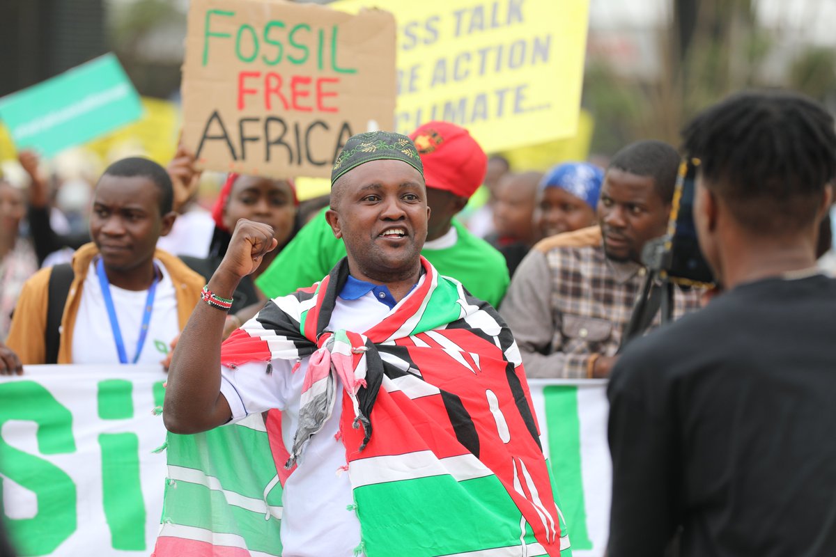 PowerShftAfrica's tweet photo. Members of the Civil Society during a procession in Nairobi. The Africa Climate Summit has kicked off this morning with Heads of State, business leaders, civil society organisations and other groups expected to attend.
#PeoplesACS23 #FreeOurFoodSytems #RenewablesNow #EndFossilFuels #FastFairForever #ClimateActionNow  #ACS23