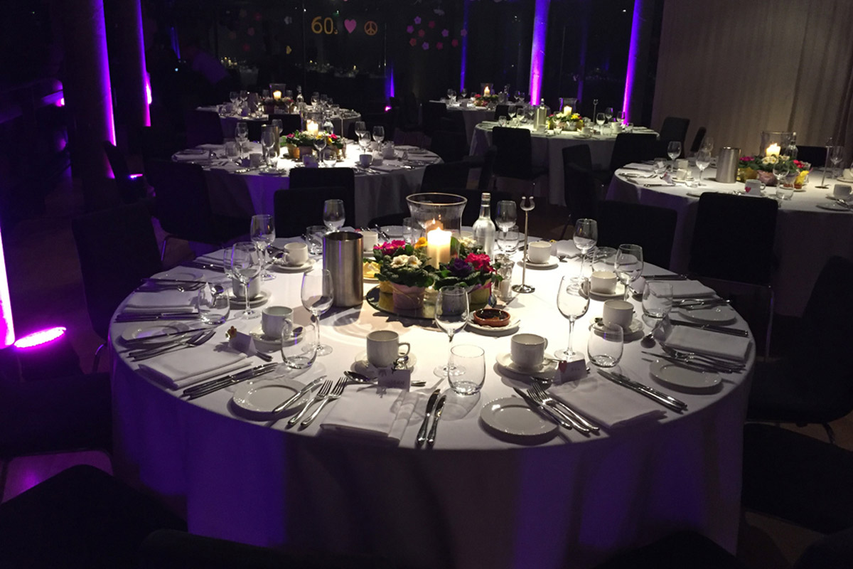 Celebrate the festive season with a Christmas party to remember at the Sheraton Sklyline Heathrow Hotel.  “Join-a-Party”  and dance the night away. Joiners dates: 8th and 15th December 2023
christmas-venue.com/venue/sheraton…
