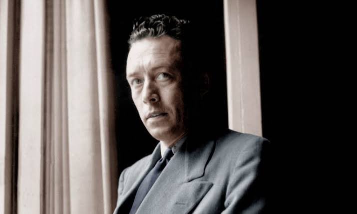 “Sevdiğimiz insanlar hakkında kendimizi daima iki defa kandırırız. İlkin onların lehine, sonra da onların aleyhine.” — Albert Camus #albertcamus Çeviren: Mehmet Gündoğdu @avuntusaati