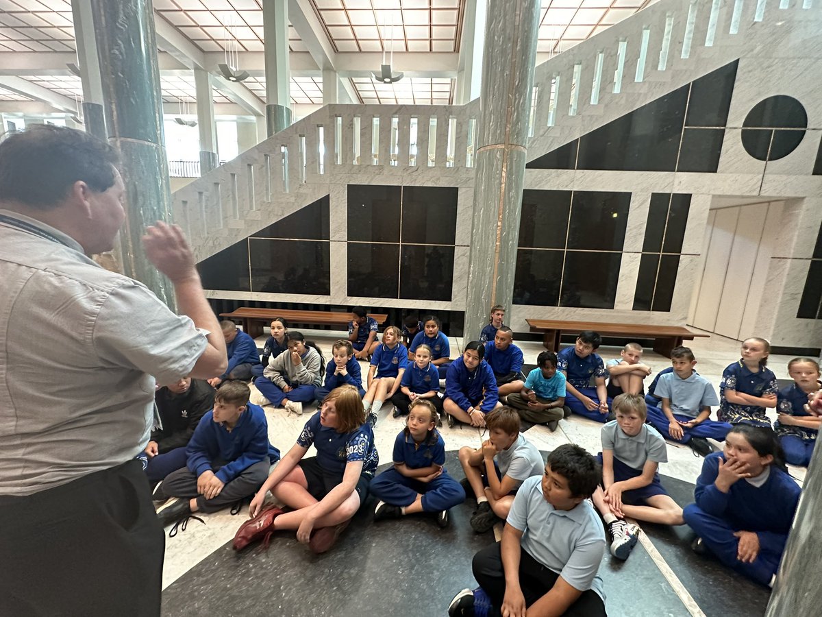 BlackettSchool's tweet photo. Today, our Yr5 & 6 students went to Canberra and they had the opportunity to lay a wreath at the War Memorial for the Last Post. #LoveWhereYouLearn #MtDruittMagic #175yearsofpubliceducation https://t.co/Vv09GHgqqH