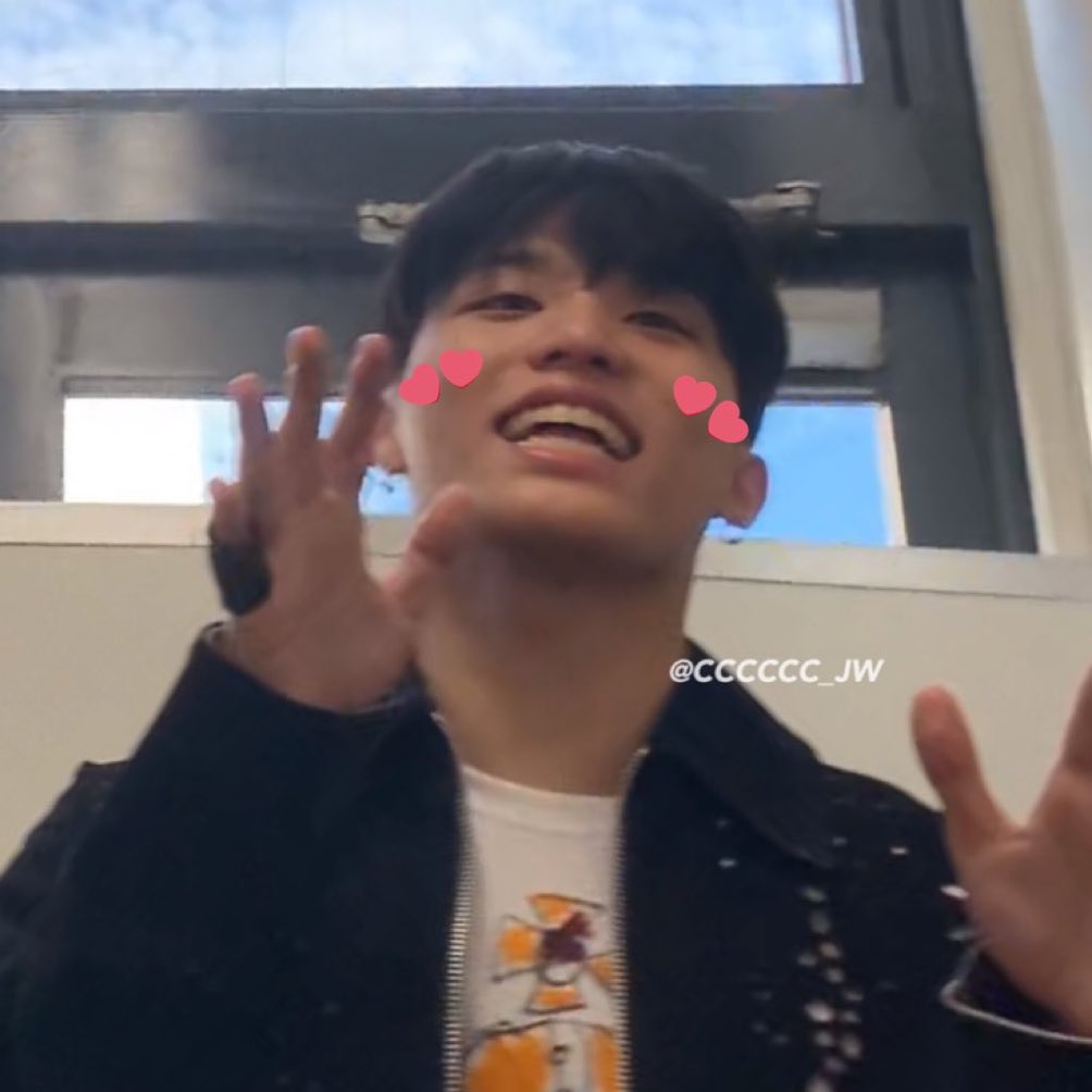 js_dhmm's tweet photo. puppy woo ㅠㅠ https://t.co/qbHHYnOoAP