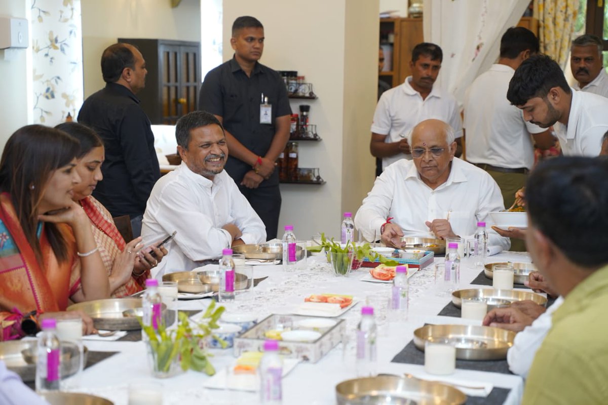 Gujarat CM takes lunch in Rajkot at Naresh Patel’s farm house