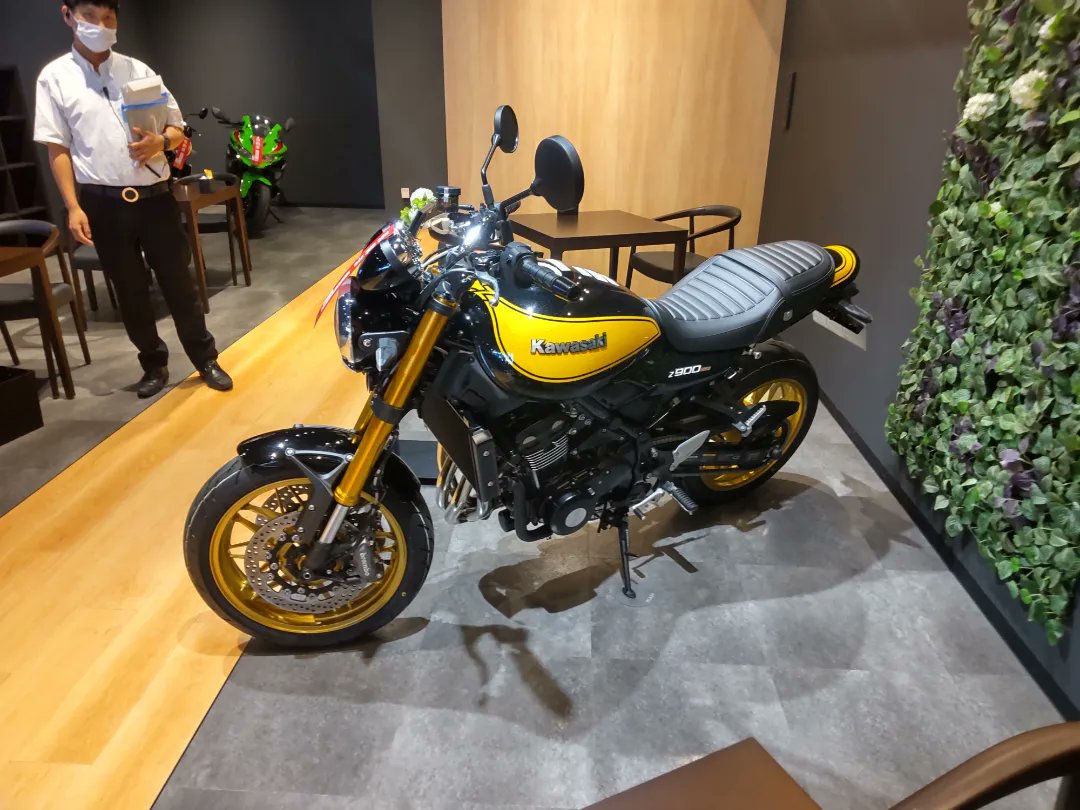 daytona0505's tweet photo. 新しいバイクが納車されました😉
#Z900RS
#Z900RSSE
#カワサキ https://t.co/ygENUCcST9