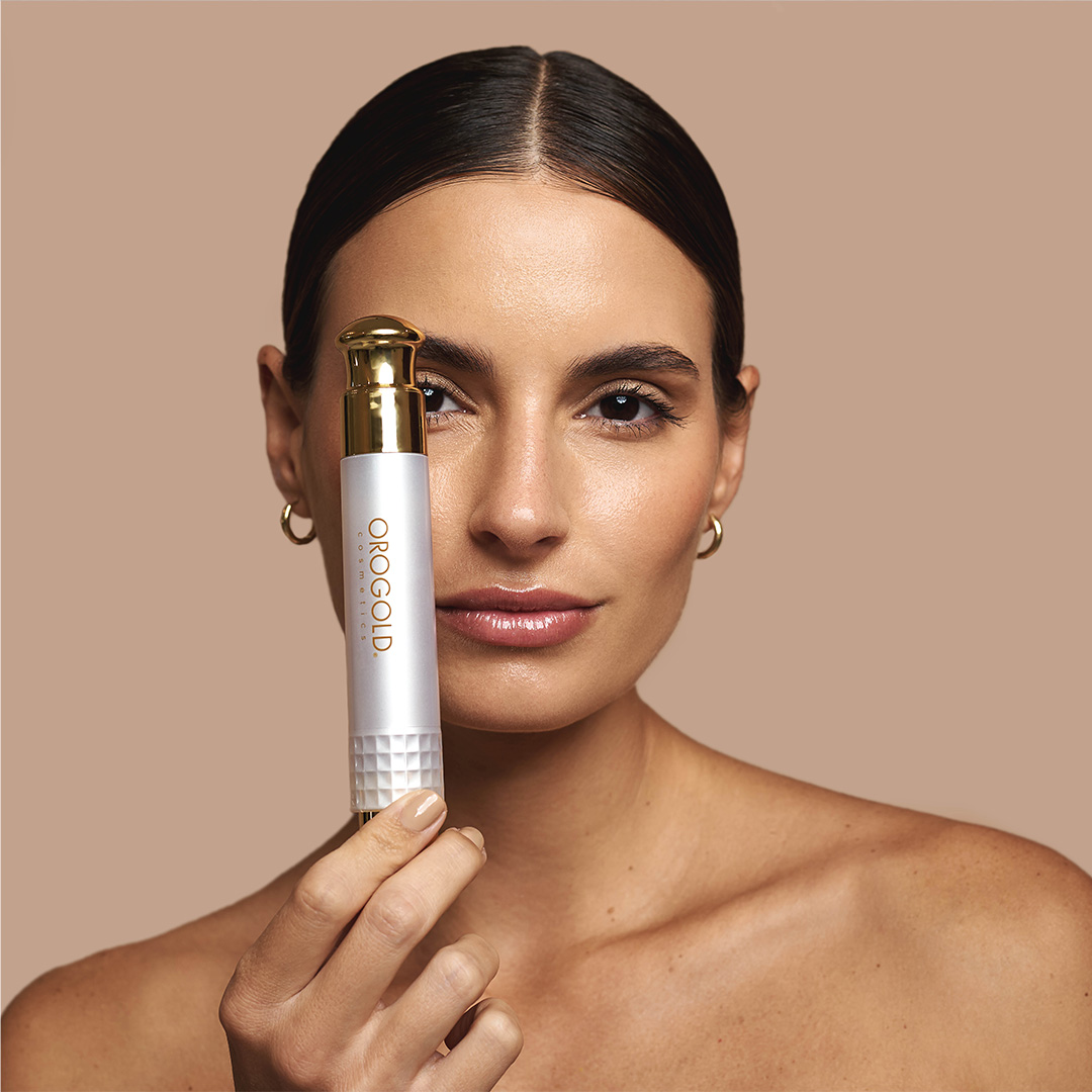 orogoldcosmetic's tweet photo. We’re thrilled to share with you our 24K White Gold Age-Defying Wrinkle Solution! ✨ Experience visible signs of aging reduction, plus strengthening and soothing in just one application.

Discover more now.

https://t.co/Dsy6eb1ztY https://t.co/nZ0i6YT4sJ