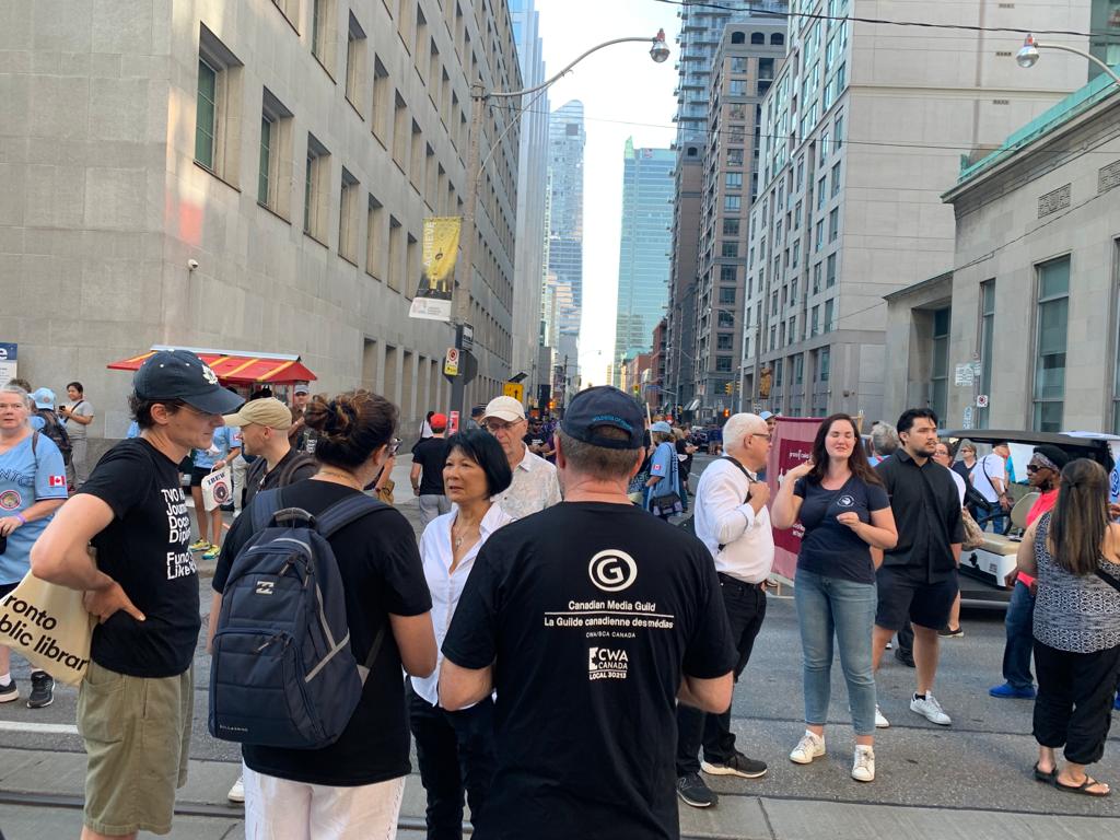 TVO_CMG's tweet image. We are at the tip of the labour spear in today&apos;s Labour Day parade! Special guest @MayorOliviaChow stopped by and asked how she can help. Check out linktr.ee/tvo_cmg for the answer to that! 

#SummerOfStrikes #onlab #SupportTVOWorkers #onpoli