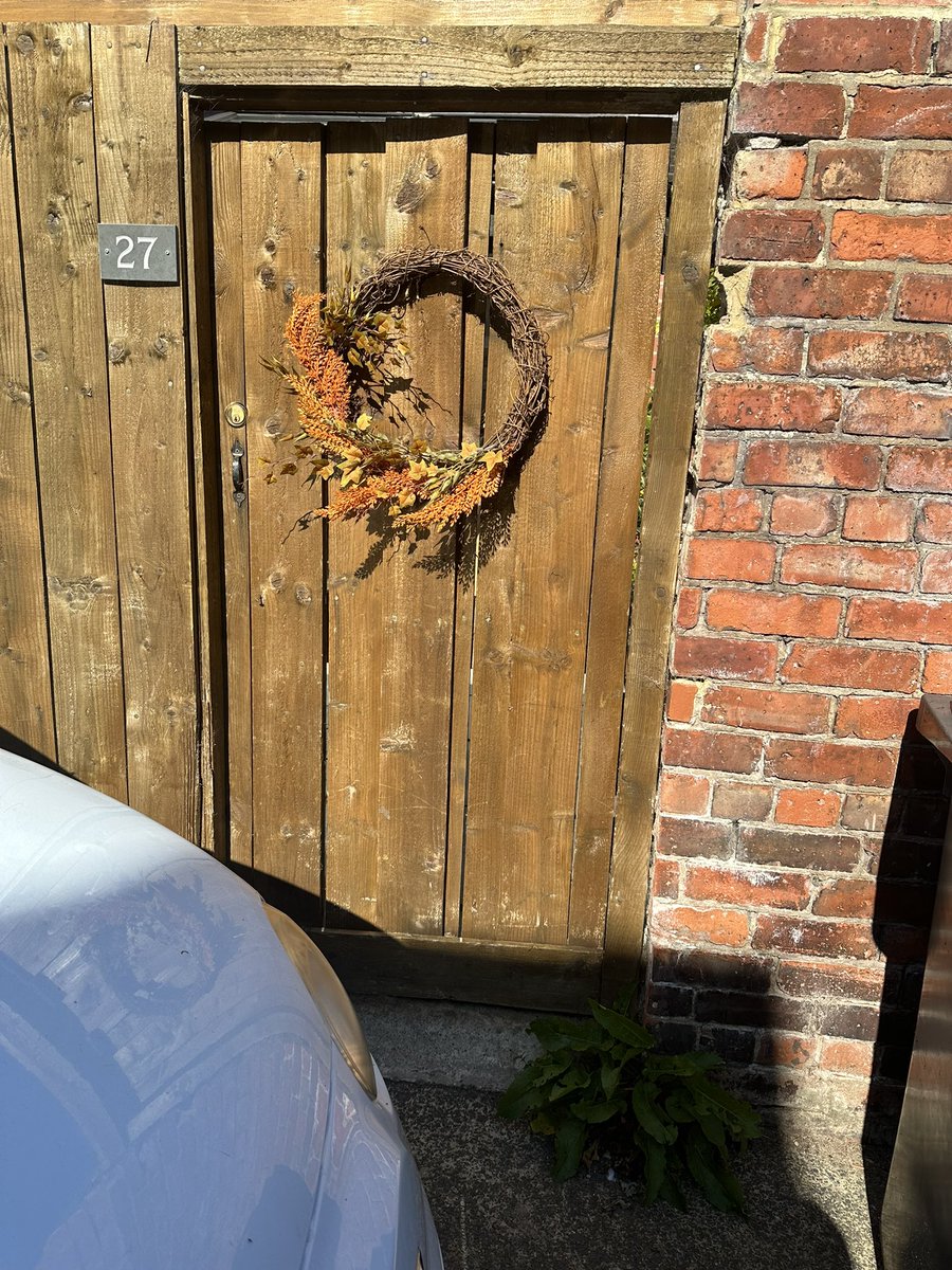 The_Roxburgh's tweet image. It’s the moment of the week you’ve all been waiting for…

THE WHITLEY BAY BACK GATE GIVEAWAY!!! 

Here is this weeks winning back gate! 
If it’s yours you’ve won a Free @theroxburger meal! 
To win just send us a photo of you standing in it open. 

#whitleybaybackgategiveaway