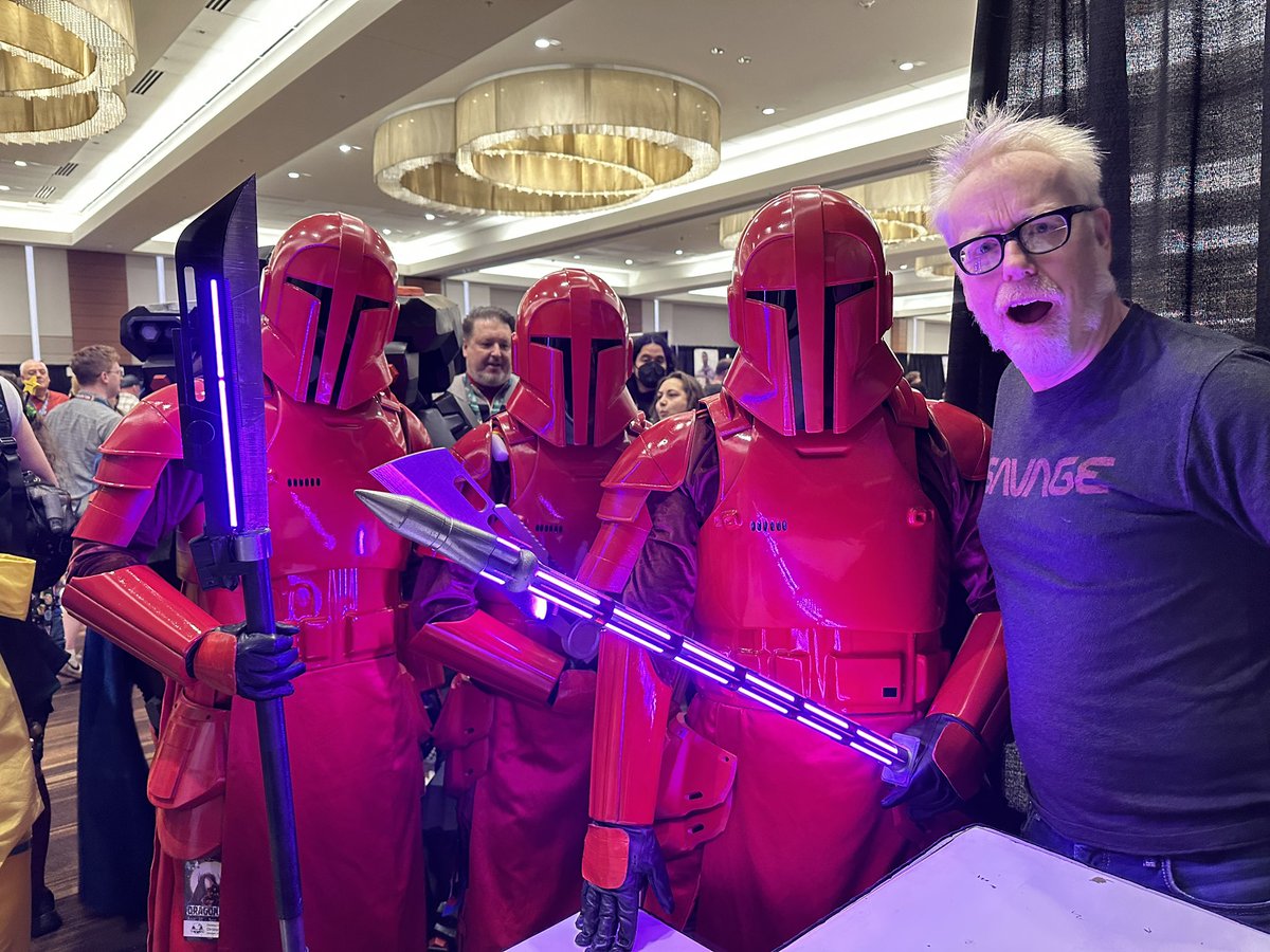 donttrythis's tweet image. Good morning, #DragonCon! Had an absolutely wonderful day yesterday! Here’s my #dragoncon2023 schedule today!
* 10am - An Hour with Adam Savage
Location: Hyatt
* 11:30am - Photo Op
* 12:45pm - Autograph signing/selfies 
Location: Walk of Fame