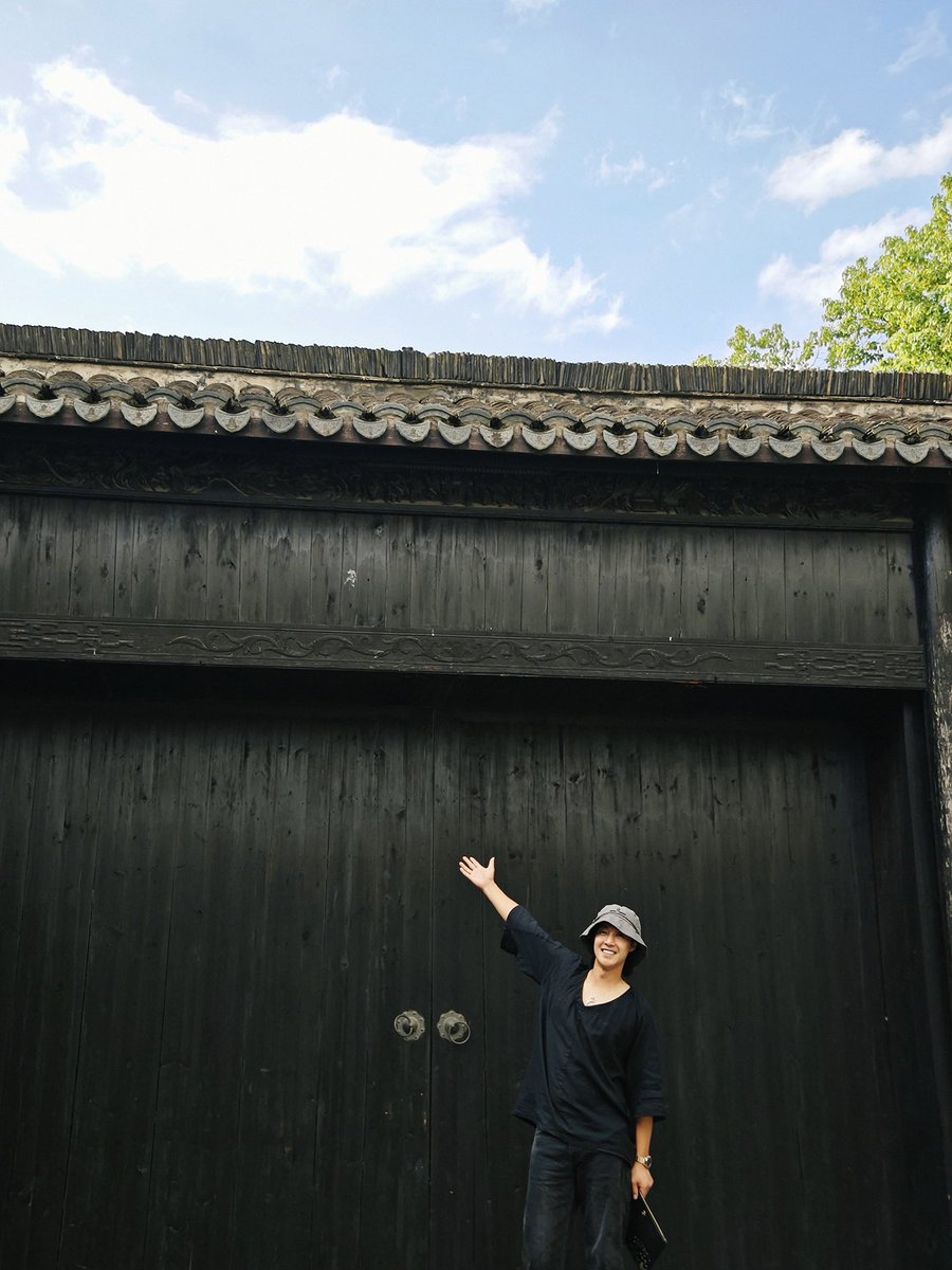 khj_heneciatwt's tweet photo. 중국에서의 일정이 마무리되었어요. 
다시 한국에 와서 중국에서의 많은 일들을 정리하려니 아직 분주하네요. 
즐겁게 맞이해준 친구들 너무 고맙고 호텔에서 기다려주신 
오랜 팬분들 오랜만에 봐서 반가웠어요. 
이제 한 주가 시작이네요 
전 세계 헤네치아 여러분 파이팅 합시다~ https://t.co/TcVRWxrAct