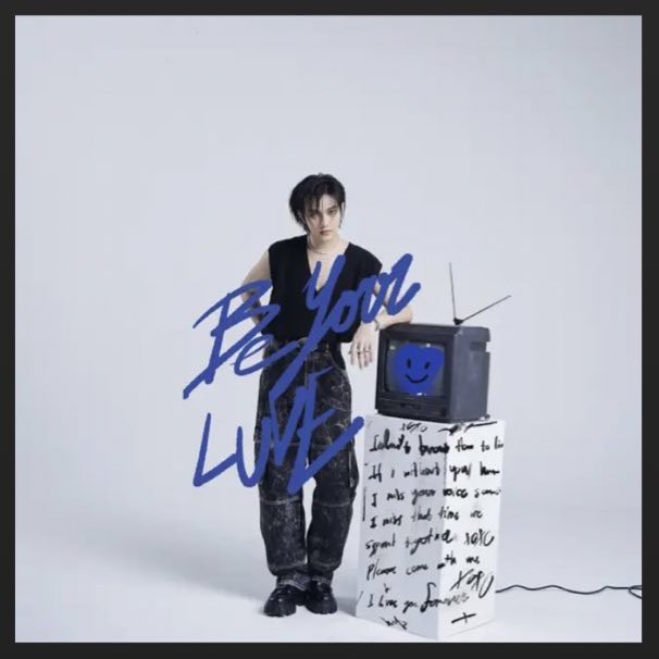 humi12444143's tweet photo. คนคนหนึ่งแต่งเพลงให้แฟนคลับเขานะ
เอาชื่อแฟนคลับเขาไปแต่งเพลงนะ

#BeyourluveBuildOUTNOW
@JakeB4rever https://t.co/cZVSgkxND5