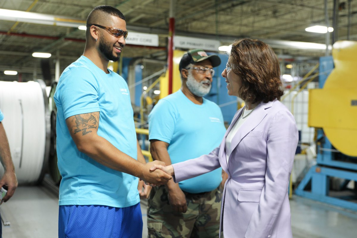 Secretary Gina Raimondo tweet media