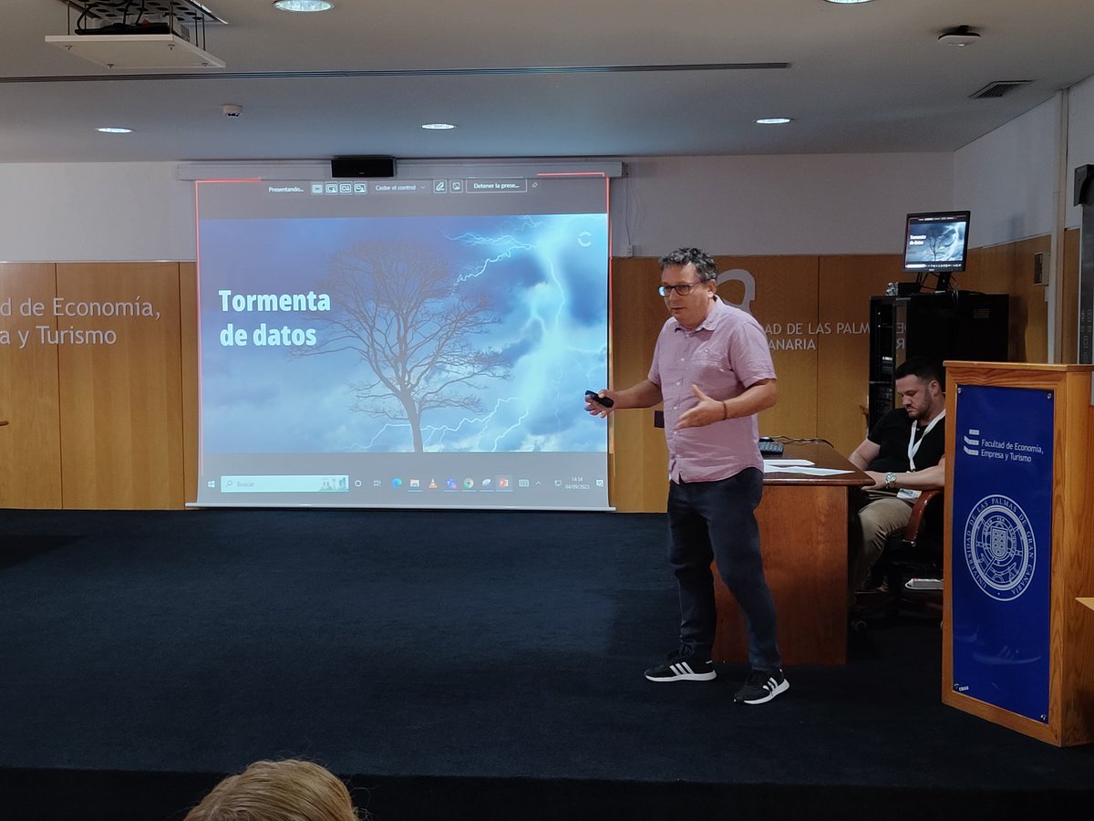 SHAIO_1's tweet photo. Empezamos con la #keynote de Alberto González Yanes : "La necesaria modernización de la estadística pública", Subdirector de Modernización Estadística y Fondos Europeos del Instituto Canario de Estadística (ISTAC).
Gracias al @istac por formar parte de la #SHAIO
Gar https://t.co/UlkoXjbxWq