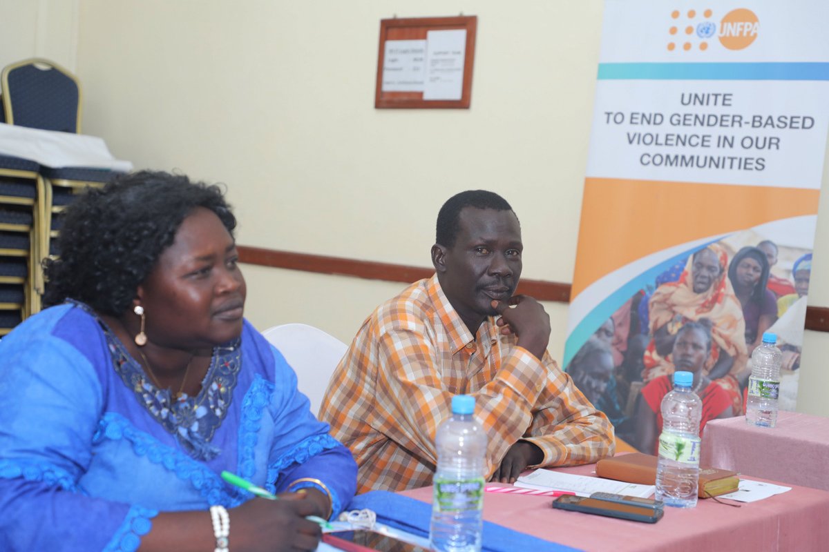 UNFPASouthSudan's tweet photo. Today UNFPA 🇸🇸 &amp; IRC kicked off a 5-day training on GBV case management for social workers from the MoGCSW
Substantial proportions of women (aged 15-64) in 🇸🇸 experience GBV either in the form of physical or sexual violence in their lifetime
#Musharaka4Tanmiya https://t.co/35MXYdBp0d