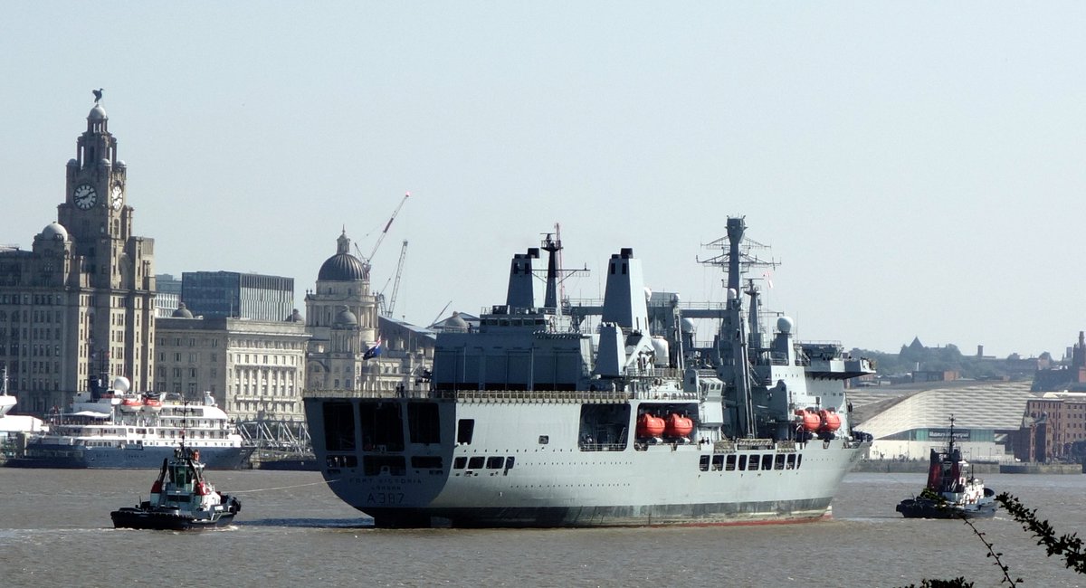 .@RFAFortVictoria on the #Mersey today bound for @CammellLaird @RFAHeadquarters @NavyLookout