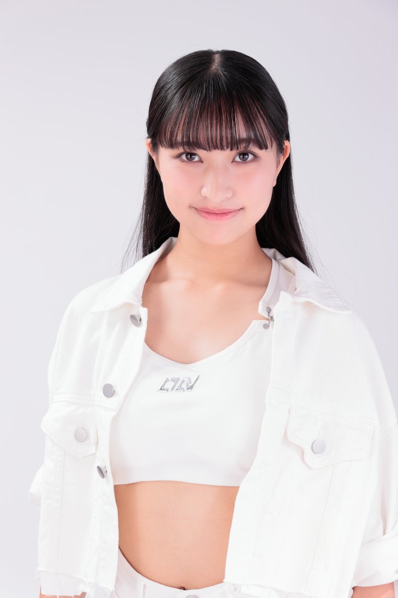 SAKURA_GRAD's tweet photo. <クラグラ自己紹介③♪>
こんにちは!昭和歌謡が大好きな中学生、Airaです!
ぜひ、あいちゃんって呼んで下さい🤎
趣味は、カメラと昭和歌謡をきくこと、特技は軟体動物になれること🤗
よろしくお願いします!
#SAKURAGRADUATION #KRAGRA
#クラグラ https://t.co/YK11WY881N