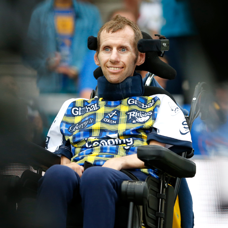 Betfred's tweet photo. 🏉 | @Rob7Burrow's documentary 'Rob Burrow: Living with MND' has been nominated for a National TV Award!

We're all behind you Rob 👊

Make sure you get your votes in below 👇