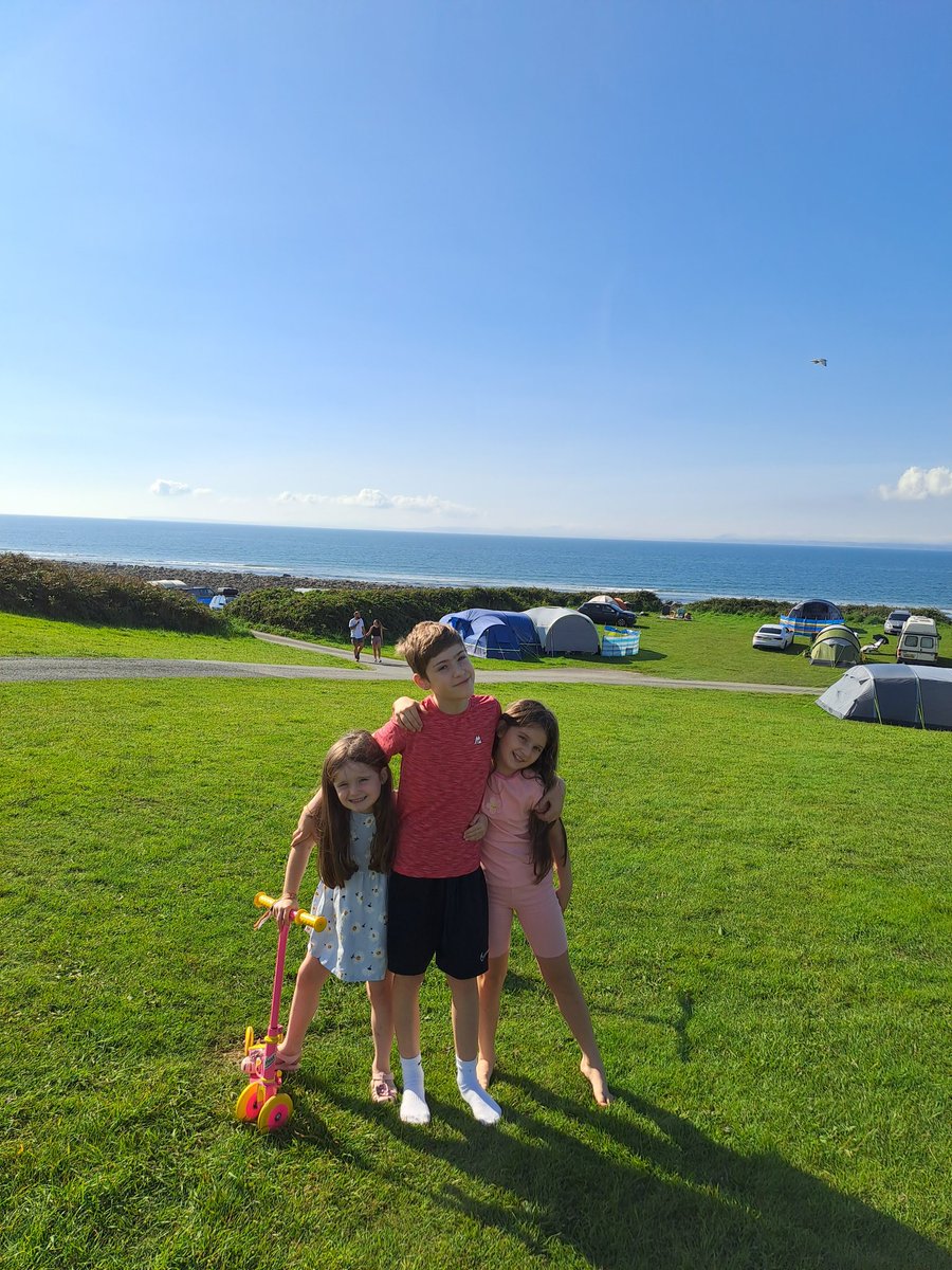CScott23x's tweet photo. Shell Island...soaking up the last of the summer sun ☀️🌅❤️ https://t.co/ZoTsuTAOhC