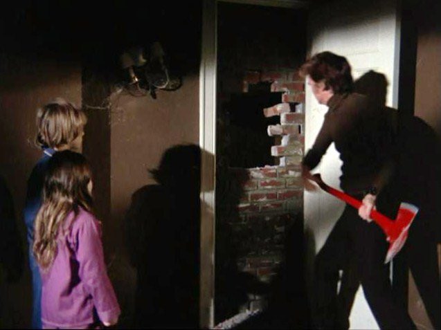 BWdp62's tweet photo. Circle Of Fear.
Doorway To Death. 1973.
Everything that we love about the look and feel of 70s horror is all here in this episode.
Creepy, foreboding and atmospheric. Good performances especially from Susan Dey. Nicely done.
#circleoffear #classictv https://t.co/6ws9LMTyjo