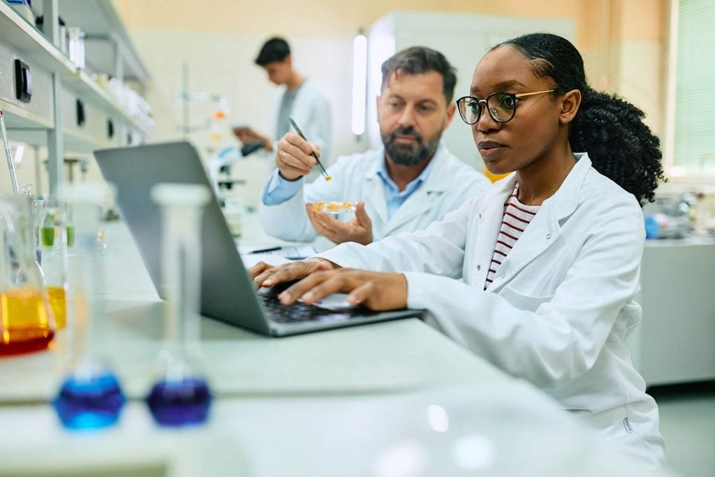 CentricData1's tweet image. On-Premises or Cloud? Which database strategy suits your needs better? Explore the factors to consider. oal.lu/WYqtq #DatabaseStrategy #CloudVsOnPremises