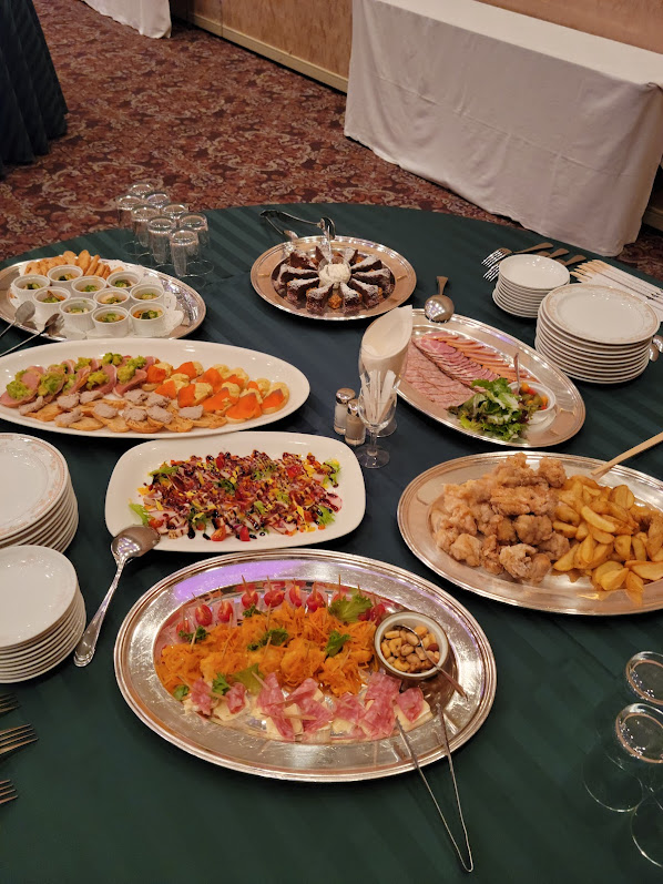 apls2021's tweet image. APLS is underway! (Day 1)

We&apos;ve already enjoyed three insightful plenary talks and three engaging invited talks during the opening session. With three more days to go, we&apos;re eagerly anticipating further opportunities to delve into cutting-edge laser science!

#APLS2023