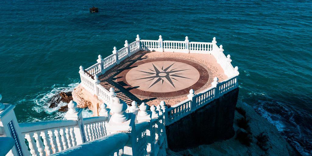 EspanaEnLatam's tweet photo. Y si te apetece explorar la ciudad, ¡en #Benidorm tienes muchas actividades para disfrutar! 😊
▶️ Una visita al #BalcónDelMediterráneo, una vuelta por el #PaseoMarítimo, un día en el acuario #Mundomar... 🤩
👉 https://t.co/eq2OILl2Cl
#VisitSpain #SpainCoast @c_valenciana https://t.co/31O0NUFIO1
