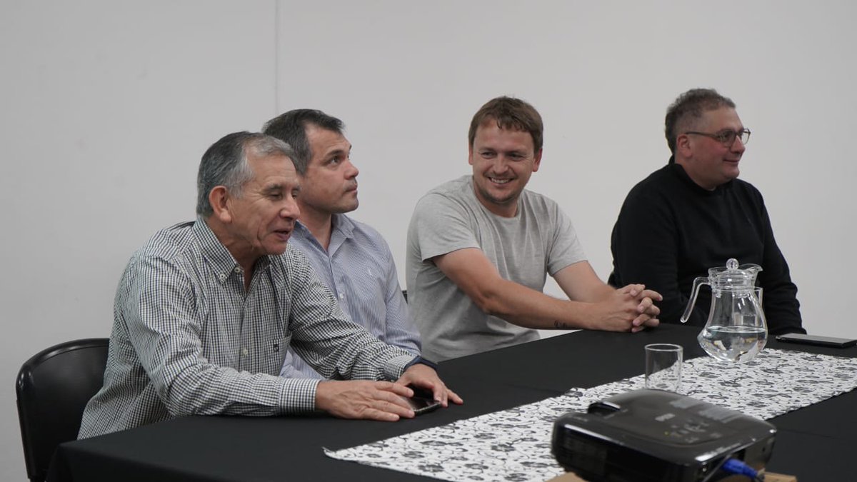 udpm_misiones's tweet photo. La Secretaría de ETP UDPM, en representación del Secretario General @grillo141 asistieron al foro sectorial de la *"Tecnicatura Superior en construcción sustentable"* en la sede de CAMECA. La misma reunió a los referentes académicos, y del sector socio-productivo. https://t.co/iBDhat3yed