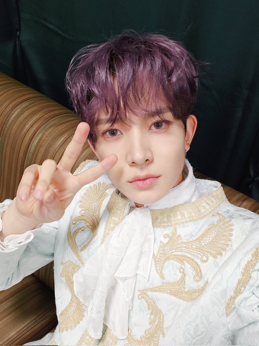 AsiaEnhypen's tweet photo. WVRS | 230904

#HEESEUNG 🌟 wrote a post:

Let's go with BambiBOY✌️

#희승 #ENHYPEN #엔하이픈 @ENHYPEN_members @ENHYPEN https://t.co/rc2qA262cY