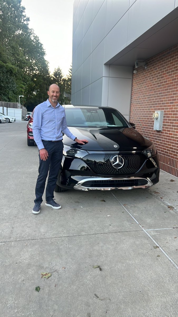 Congratulations to this happy customer on his new Mercedes-Benz EQE. Thank you for choosing Mercedes-Benz of Greenwich. #MercedesBenzOfGreenwich #MercedesBenzEQE