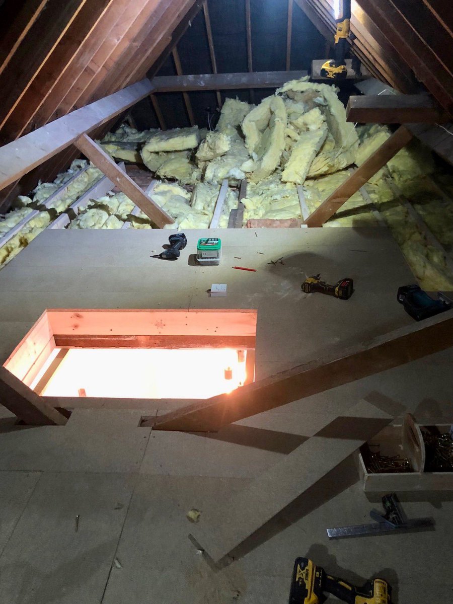loftladderpros's tweet image. A messy and difficult loft to get into is now a safe and easy to access addition to their home 👏👏👏
To arrange your FREE no obligation survey give us a call free on 0808 301 9548
homecountiesloftladders.co.uk
#lofttransformation #loftspace #loftstorage #loftpackage