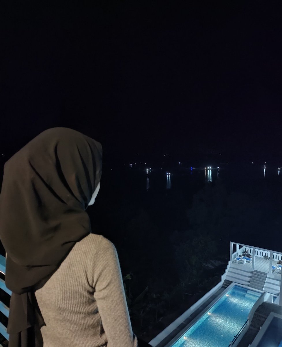 tuanputr1_'s tweet image. Pov youre on a date with me