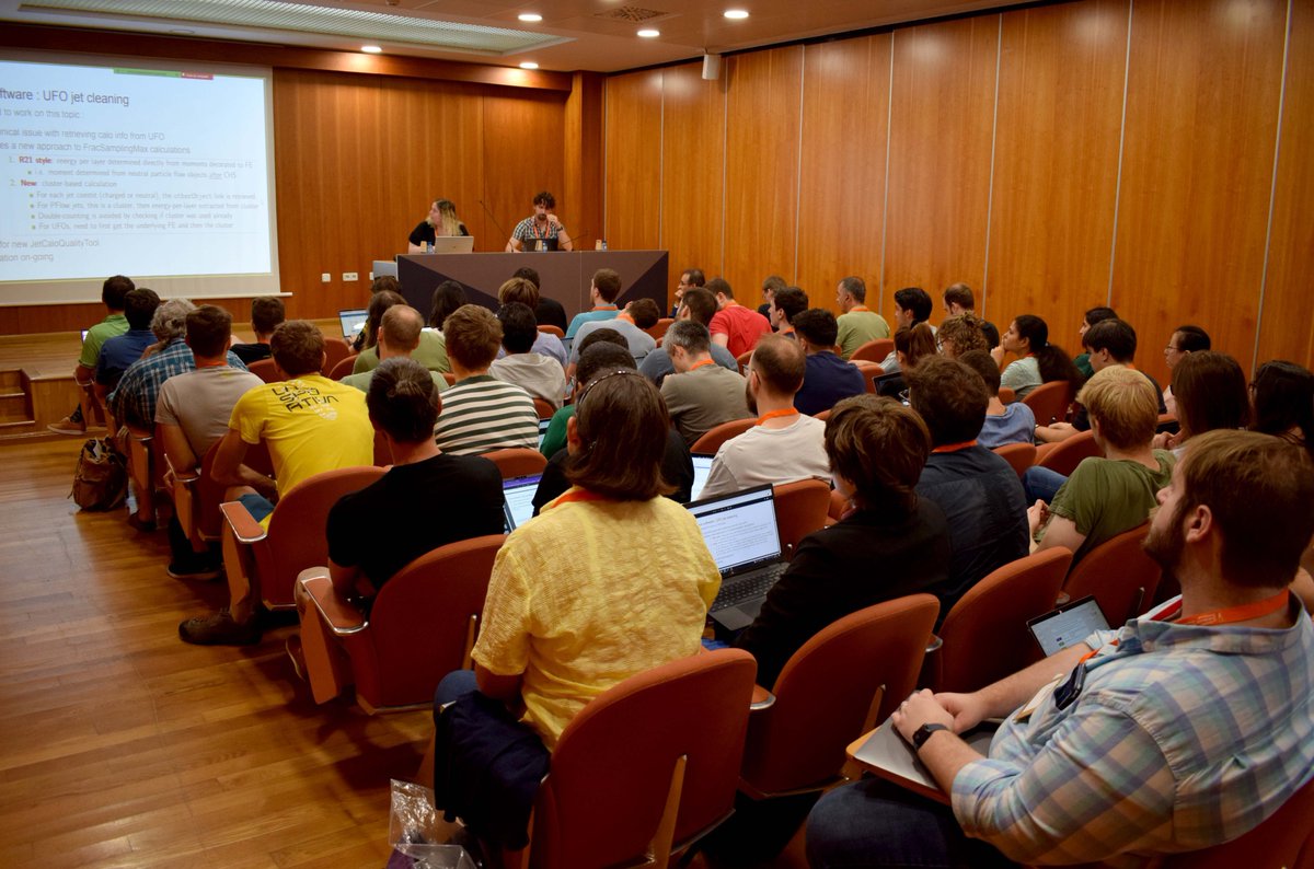 ADEITUV's tweet photo. 🔝Comenzamos septiembre con el XIX ATLAS Hadronic Calibration Workshop: organizamos el encuentro que reúne a + de 6️⃣0️⃣ investigador@s del @IFICorpuscular @UV_EG @FacFisicaUV @CSICval, que tendrá lugar en nuestra sede esta semana #CongresosADEIT #EspacioADEIT https://t.co/JEzfodgfoZ