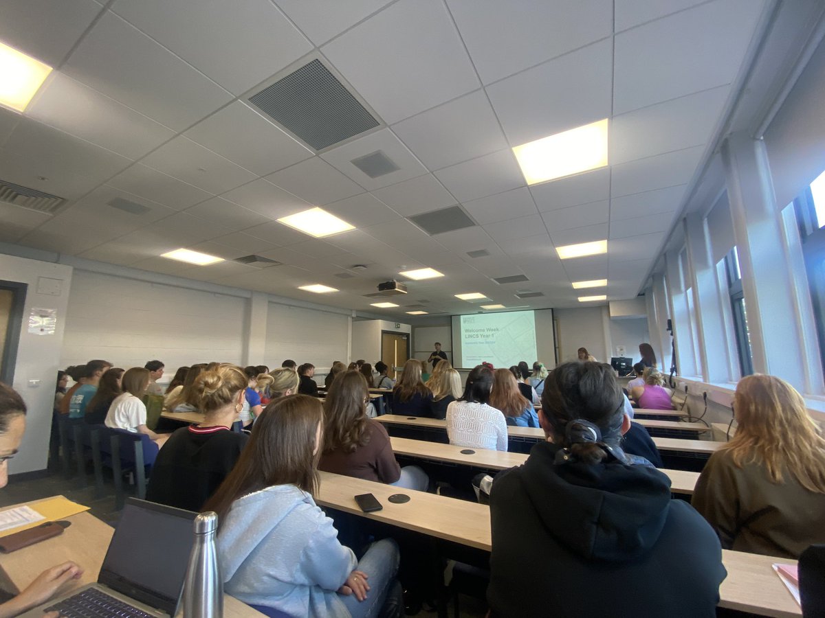 Huge welcome! Great to see all new faces @HW_LifeinLINCS Induction session! @JoDrugan @KaterinaStrani @fannychoucHW @heriotwatt_soss