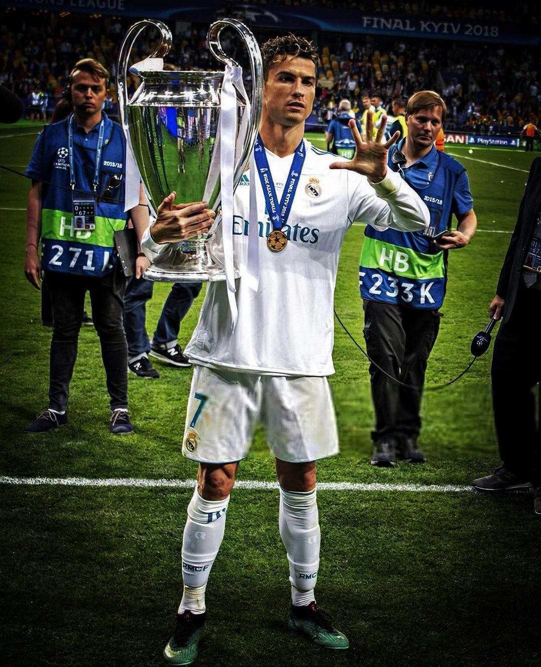 UEFA Champions League on X: 🔝 RECORD! Cristiano Ronaldo = all-time record  appearance holder in the Champions League 👏 #UCL   / X