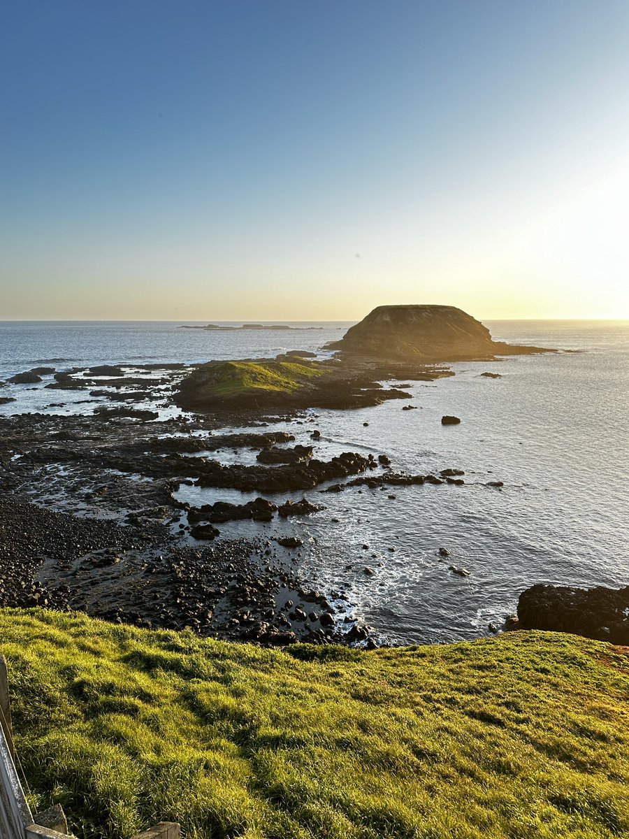 RSaprative's tweet photo. The blue tone is the result of post processing. Second picture is the original and the third picture is just another picture taken with a very low exposure.

Philip Island, Victoria, Australia
Sept 2023 https://t.co/0n64vSrFJL